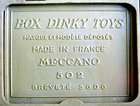 socle du garage 502 - dinky toys