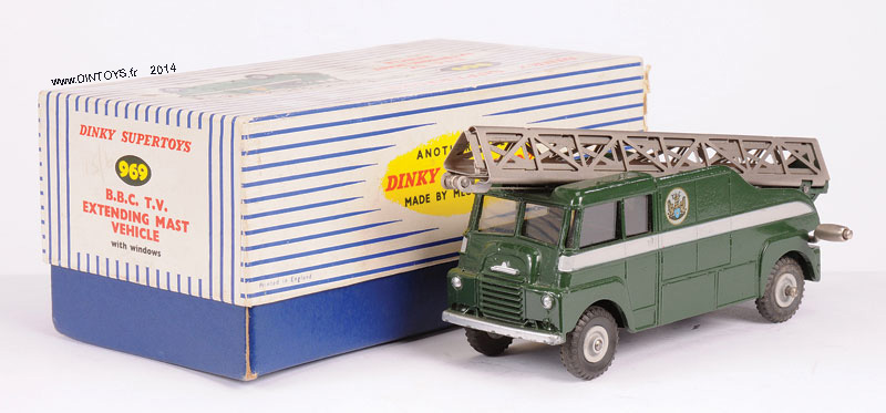 camion BBC television dinky toys pilone